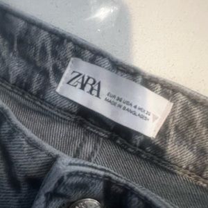 Zara split slim women’s jeans never worn